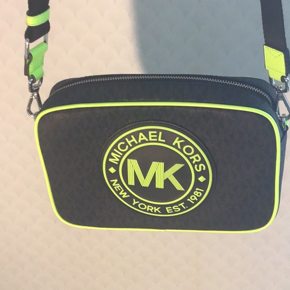 Michael Kors Neon Bag Street Ware